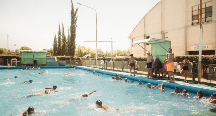  TUPUNGATO : 2000 personas disfrutaron de la pile, juegos y amistad en Colonia de Verano