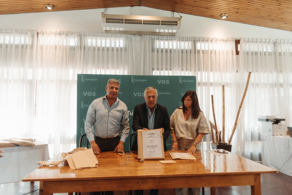 Tupungato avanza en infraestructura hídrica con fondos provinciales: se abrieron 9 sobres de la licitación para la Ampliación del Sistema de Provisión y Distribución de Agua Potable en Tupungato Cuenca San José- Villa Bastías- Acueducto Oeste