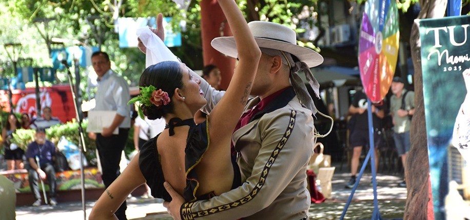 La nueva soberana de Tunuyán comienza a transitar oficialmente el calendario Vendimial