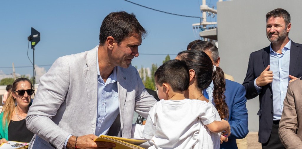 El intendente Emir Andraos recibi&oacute; una obra paralizada y la transform&oacute; en el sue&ntilde;o de 300 familias