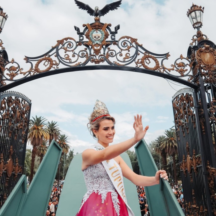 Gracias Su Majestad Micaela Galdame por honrar a Tupungato, ahora resta un gran a&ntilde;o para celebrar 