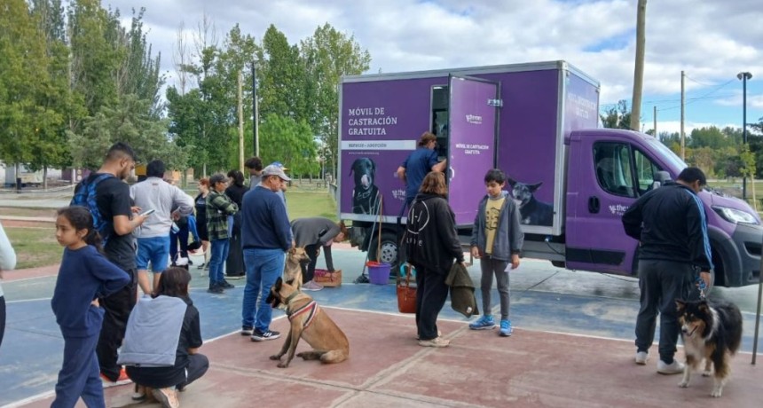 La veterinaria m&oacute;vil sigue recorriendo Tunuy&aacute;n