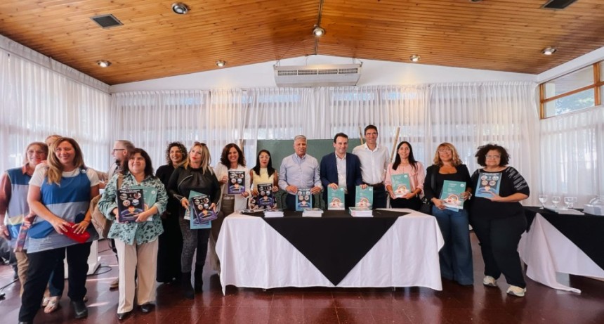 Tupungato fue sede de la firma de convenios educativos y entrega de m&aacute;s de 4200 libros de nivel inicial y primario para escuelas del Valle de Uco