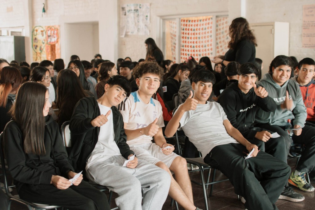 La Muni acercó a la escuela secundaria de Gualtallary un programa de Cine Debate y Taller sobre Bullying y Acoso Escolar