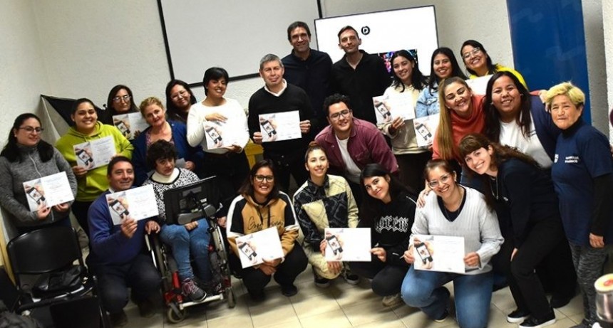TUNUYÁN: Emprendedores se capacitan en herramientas digitales