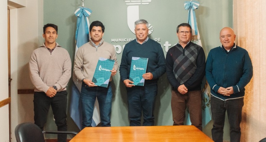 El Intendente Aguilera firm&oacute; el contrato para ejecutar el Acueducto Oeste y avanza una necesaria obra que ampl&iacute;a el sistema de agua potable de Tupungato