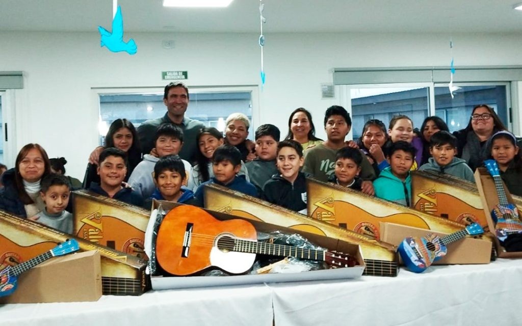 TUNUYÁN: Entrega de instrumentos musicales para el CIC de Villa Seca y Los Sauces