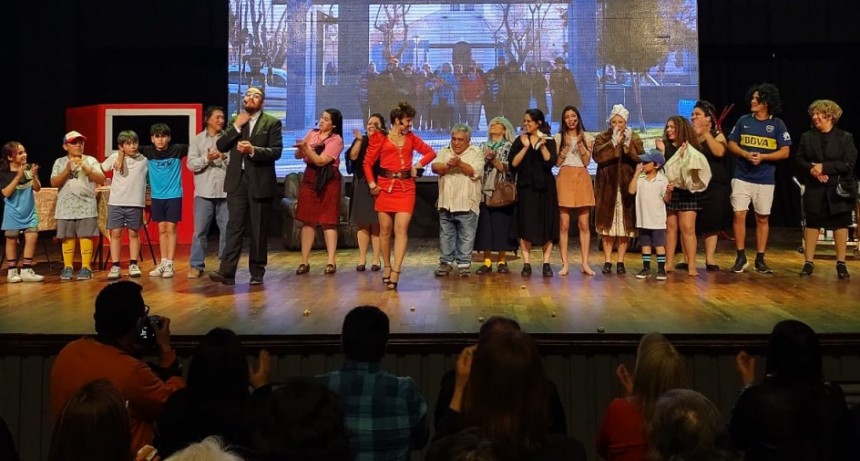 PRESENTACIÓN EN TUNUYAN DEL ELENCO INESTABLE