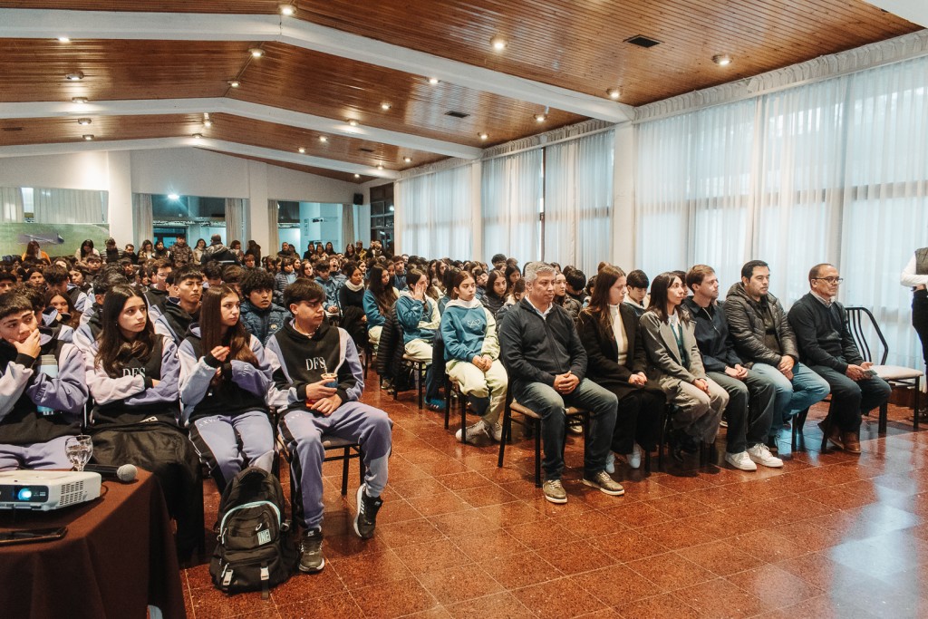 Mas de 200 estudiantes del Valle de Uco participaron en Tupungato de la 3? Edici&oacute;n del Taller Provincial "Liderar el Futuro"