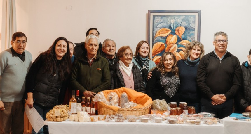   Artesanos tupungatinos participaron de la Comisi&oacute;n Evaluadora y emprendedores recibieron apoyo econ&oacute;mico