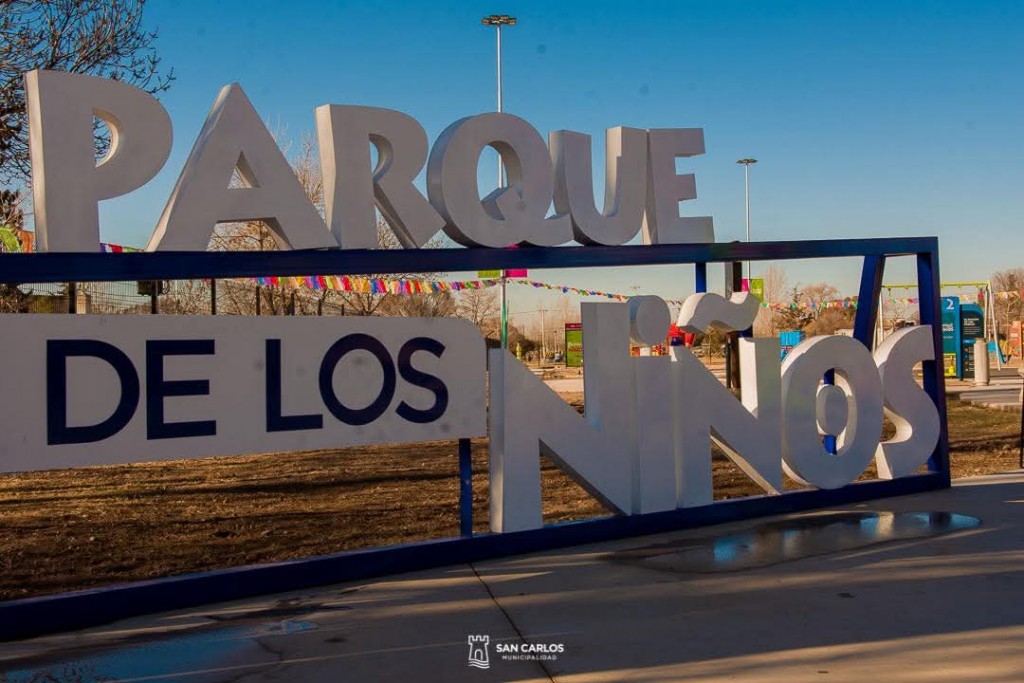 SAN CARLOS INAUGURÓ EL PARQUE DE LOS NIÑOS 