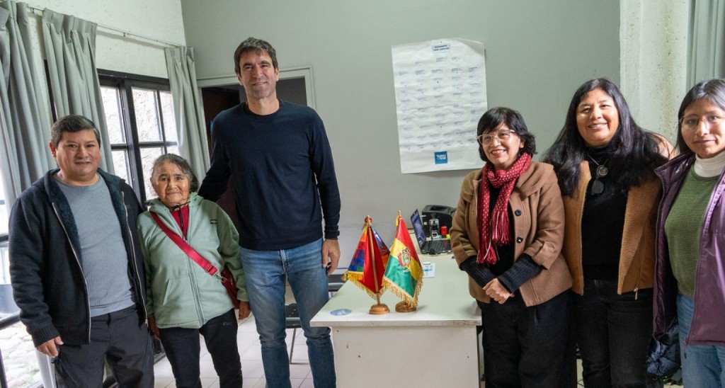 El Consulado M&oacute;vil de Bolivia acerc&oacute; sus servicios a la comunidad residente en el Valle de Uco