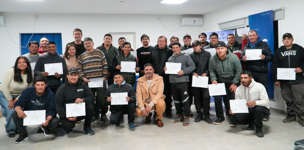 M&aacute;s de 40 estudiantes recibieron sus certificados del Taller de Mec&aacute;nica B&aacute;sica en Villa Seca