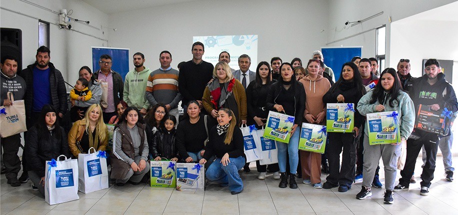 26 nuevos beneficiarios recibieron maquinarias y herramientas del programa municipal
