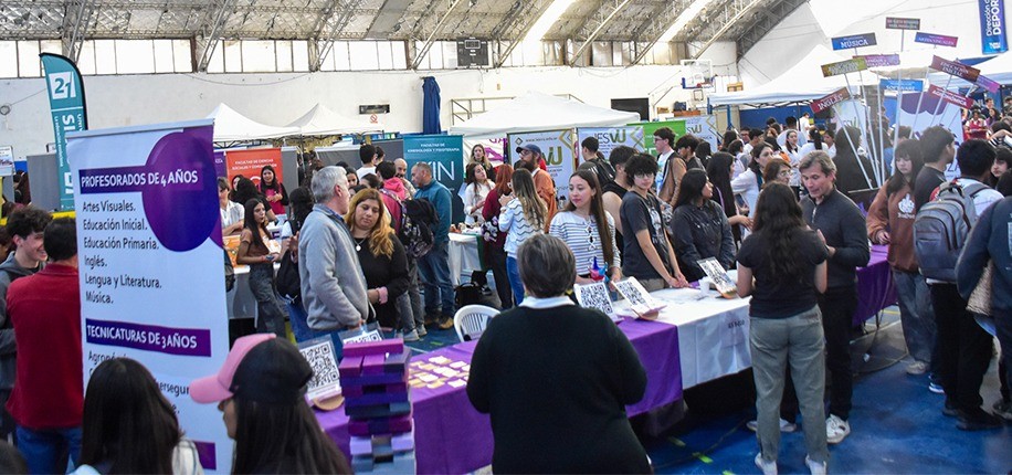 Gran convocatoria en la Expo Educativa 2025: más de 800 participantes