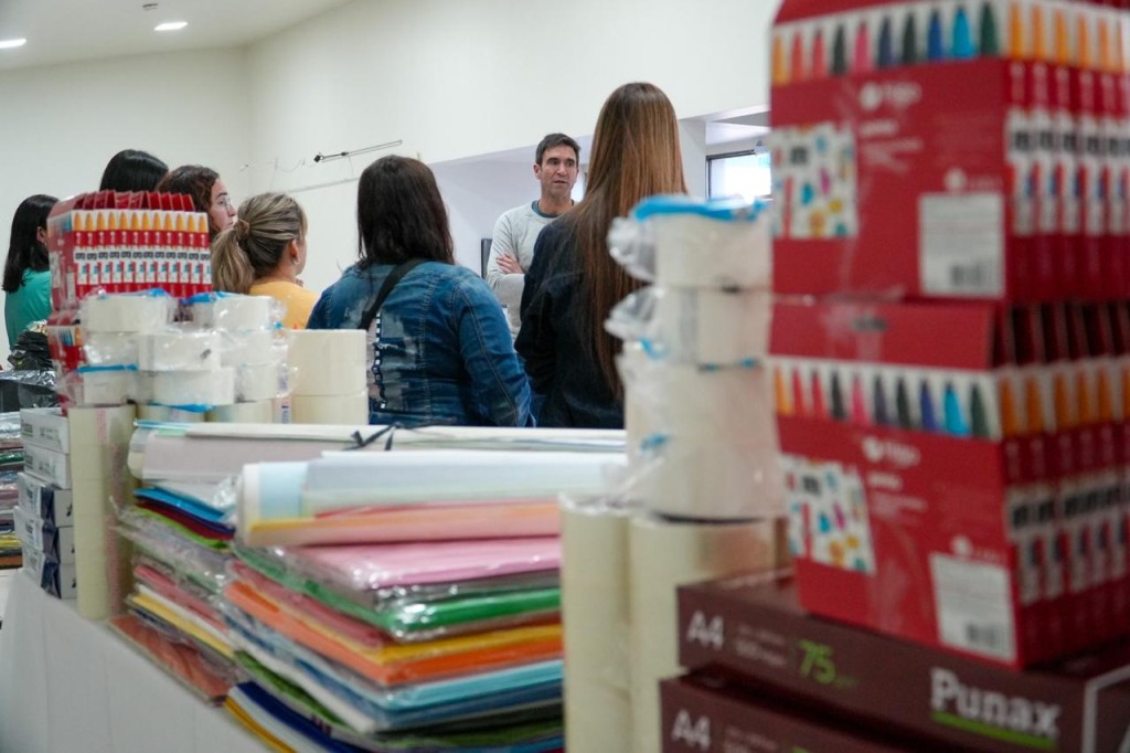 Los jardines maternales de Tunuy&aacute;n recibieron nuevos materiales de librer&iacute;a 