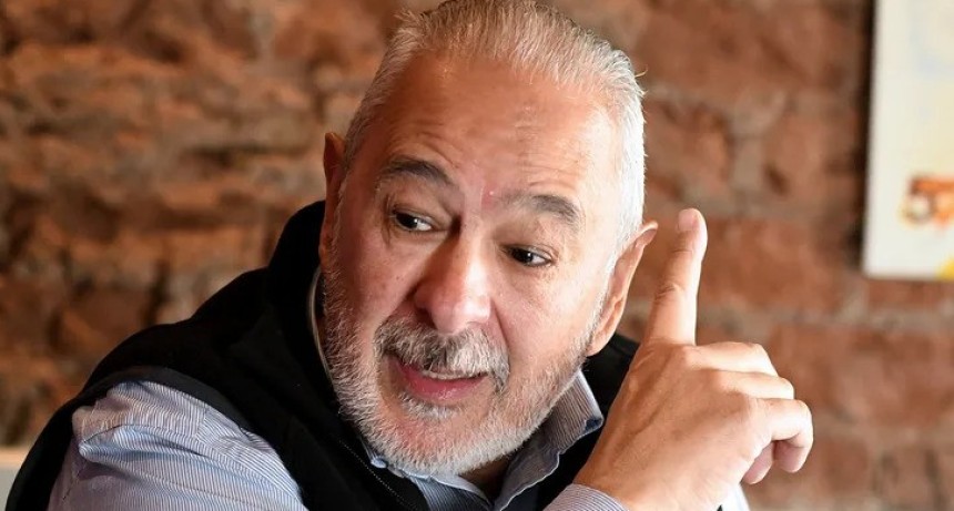 El Intendente de San Carlos, Alejandro Morillas, se pronuncia sobre el fatal incidente de ca&iacute;da de &aacute;rbol e insta a acci&oacute;n inmediata.