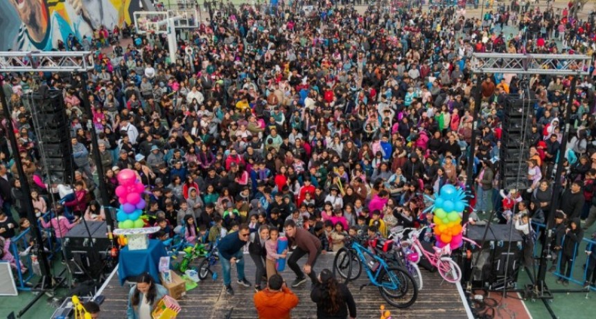 Cientos de ni&ntilde;as y ni&ntilde;os disfrutaron de sus festejos en todo el departamento