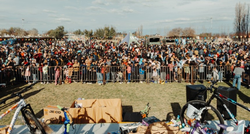 Tupungato celebr&oacute; el D&iacute;a del Ni&ntilde;o: m&aacute;s de 6000 peque&ntilde;os se divirtieron, jugaron, recibieron una merienda y algunos afortunados ganaron premios