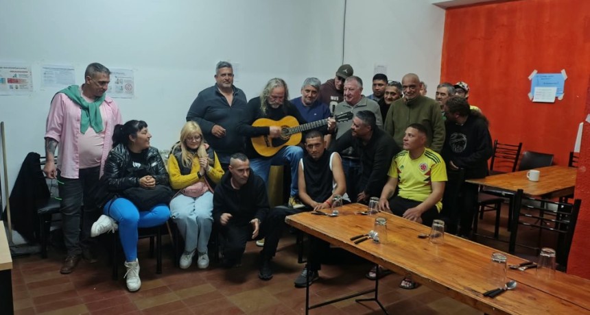 EL REFUGIO DE LA ESPERANZA EN LA CANCHA DEL CLUB INDEPENDIENTE RIVADAVIA