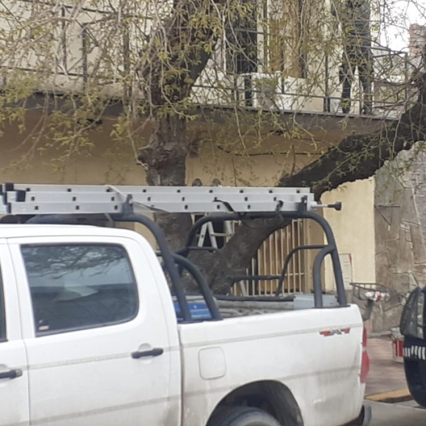 DESALOJAN LA COMISARIA DISTRITAL VALLE DE UCO POR FALTA DE PAGO