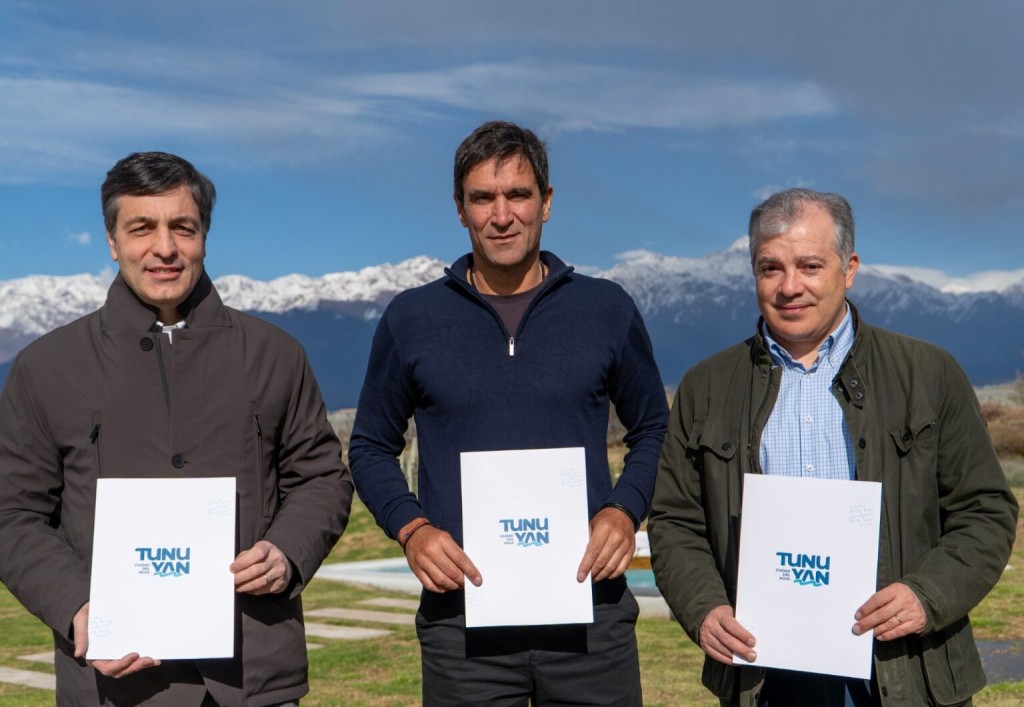 Tunuy&aacute;n y Bodegas de Argentina fortalecen el trabajo conjunto a trav&eacute;s de un convenio marco