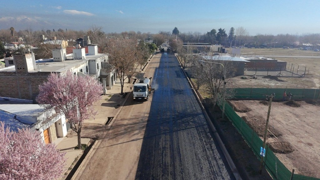 M&aacute;s obras para Tunuy&aacute;n: el Municipio avanza con asfalto y mejoras viales