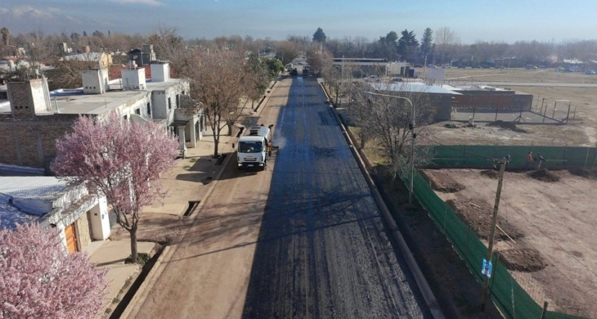 M&aacute;s obras para Tunuy&aacute;n: el Municipio avanza con asfalto y mejoras viales