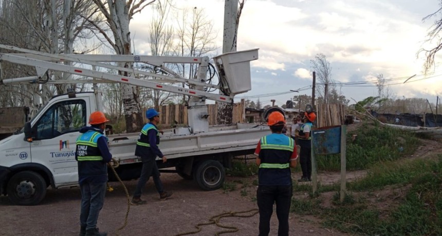 Tunuy&aacute;n coordin&oacute; tareas de despeje y monitoreo ante los efectos del viento Zonda