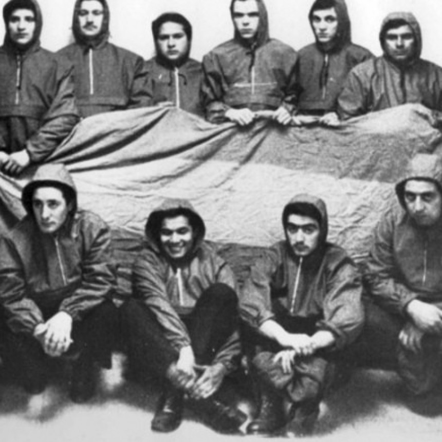 El increíble Operativo Cóndor: el día que 18 jóvenes secuestraron un avión para tomar las Malvinas