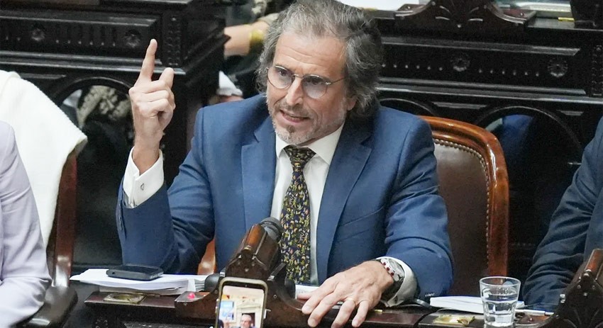 BERTIE BENEGAS LYNCH: EL DIPUTADO NACIONAL QUE NO TIENE ASESORES.