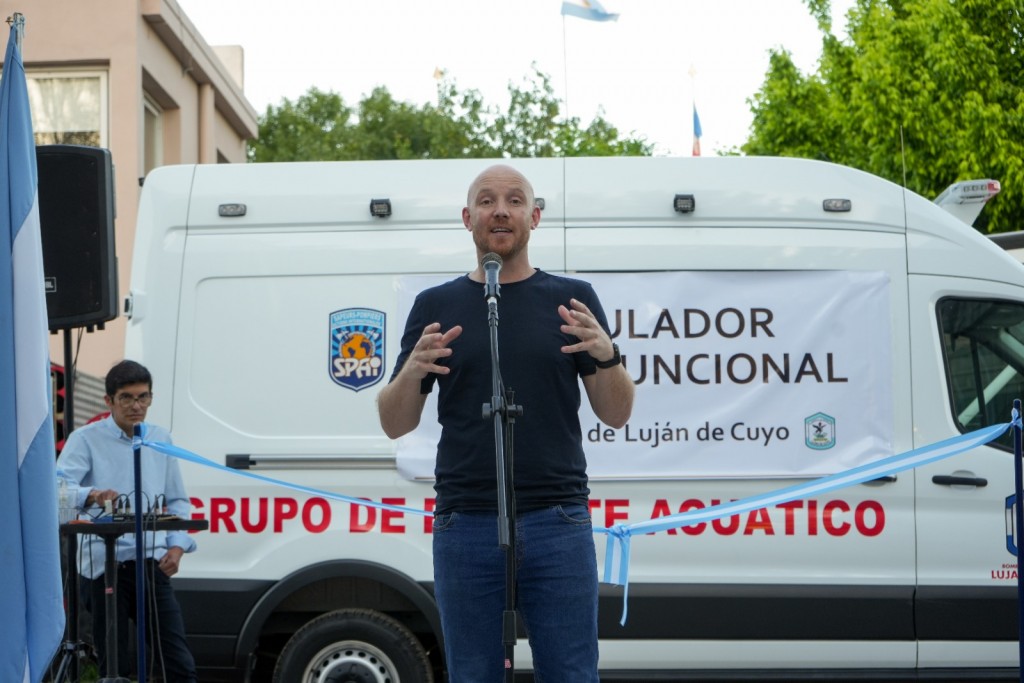 Bomberos Voluntarios de Luján presentaron la primera etapa del Simulador Multifunción.