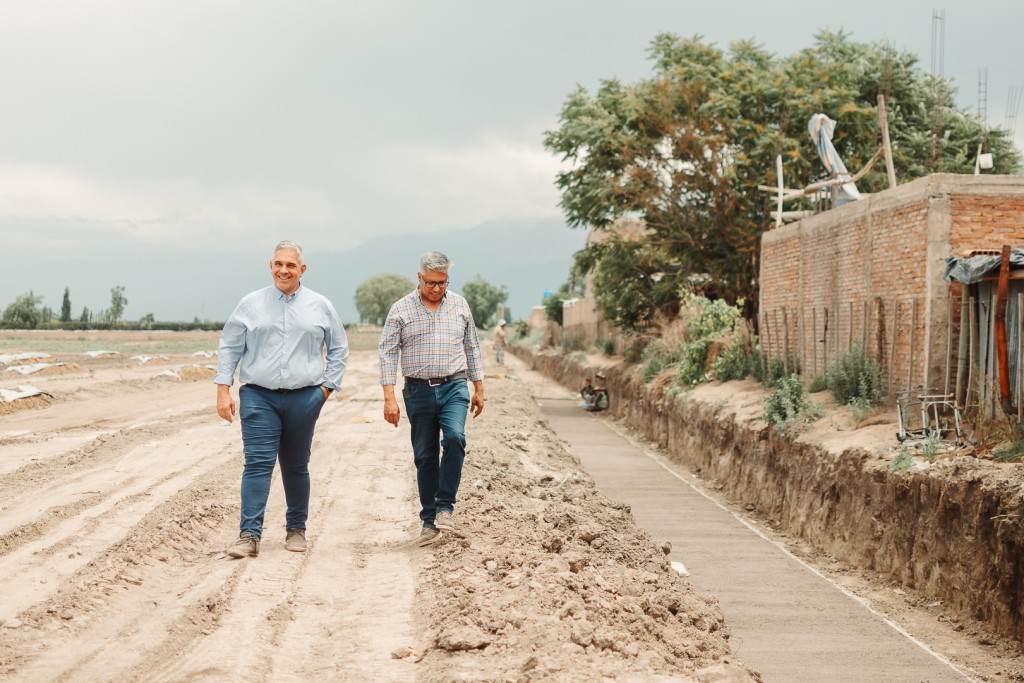 Avanza la construcción del colector aluvional en Cordón del Plata: una obra público-privada entre el Municipio y cuatro uniones vecinales